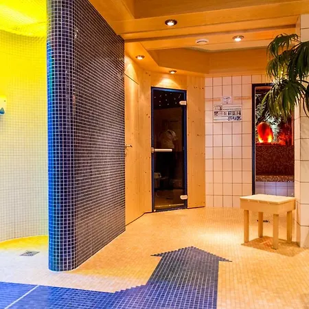 Panoramahotel Hauserhof Hermagor-Pressegger See